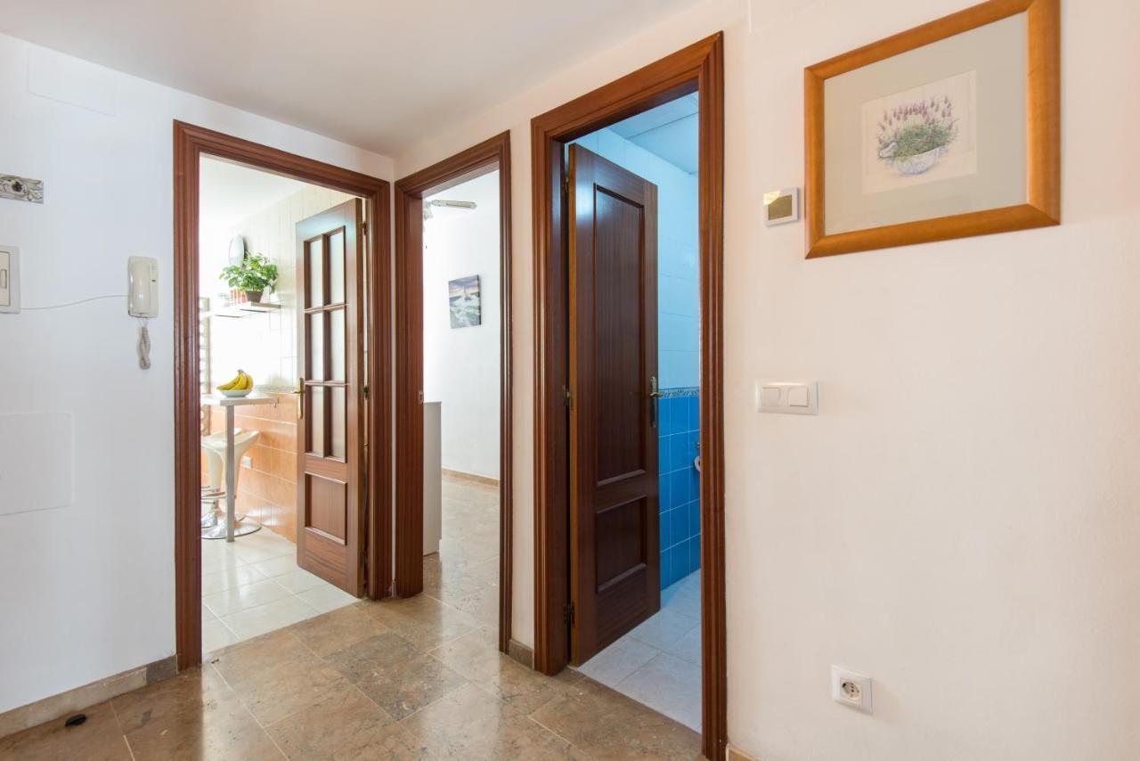 Center Apartment 2Bed 2B Aircon Wif And Parking Free Малага Екстериор снимка