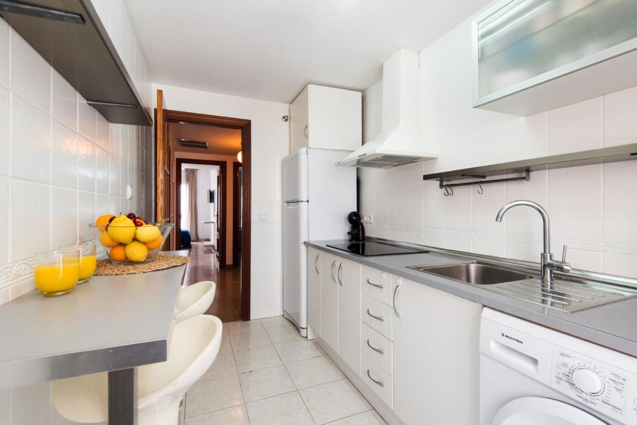 Center Apartment 2Bed 2B Aircon Wif And Parking Free Малага Екстериор снимка
