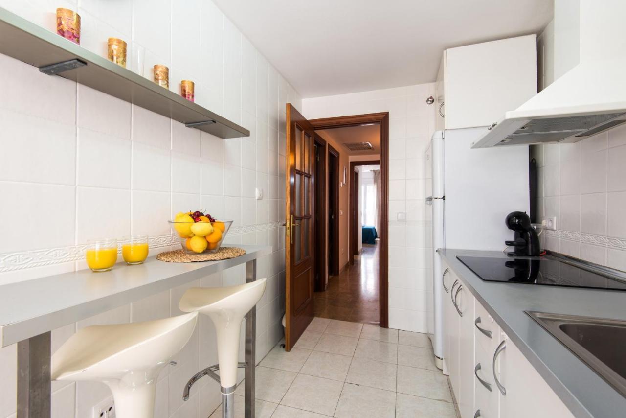 Center Apartment 2Bed 2B Aircon Wif And Parking Free Малага Екстериор снимка