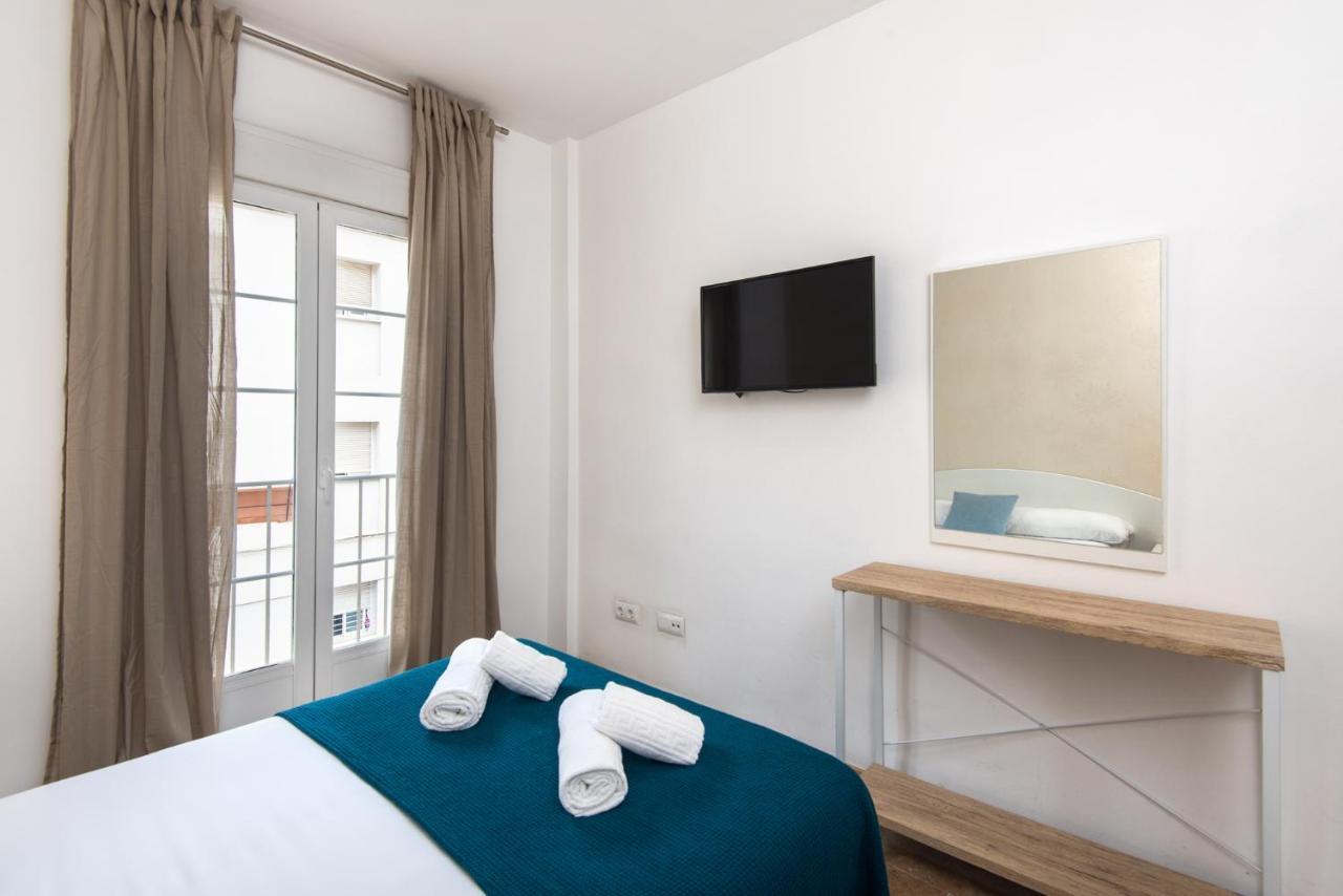 Center Apartment 2Bed 2B Aircon Wif And Parking Free Малага Екстериор снимка